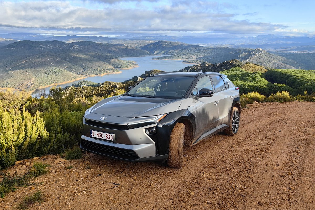 PROOVISÕIT | Pilk peale, käsi külge: uuendatud Toyota bZ4X