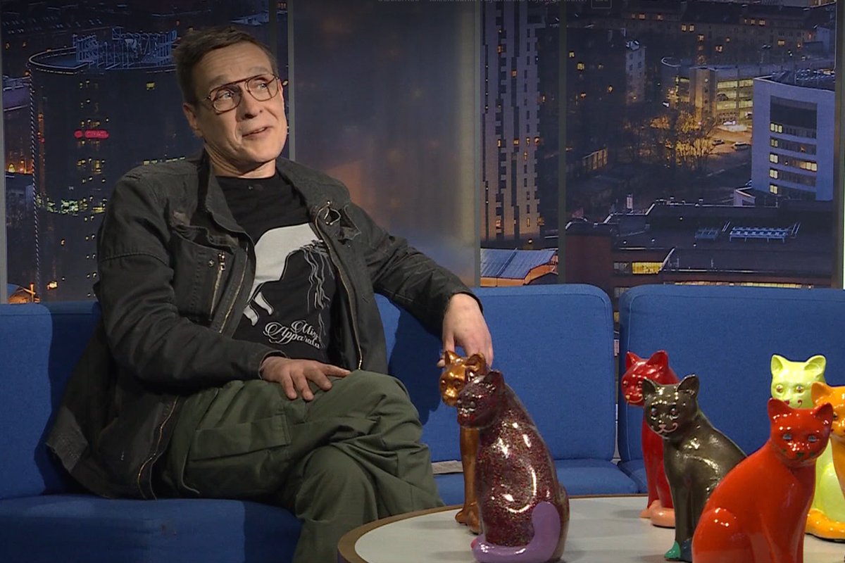 „Olen täiskohaga kassikaupmees!“ Näitleja Taavi Eelmaa kipskassid on tõeliselt populaarseks saanud