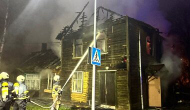 FOTOD | Türi linnas hukkus eluhoone tulekahjus inimene