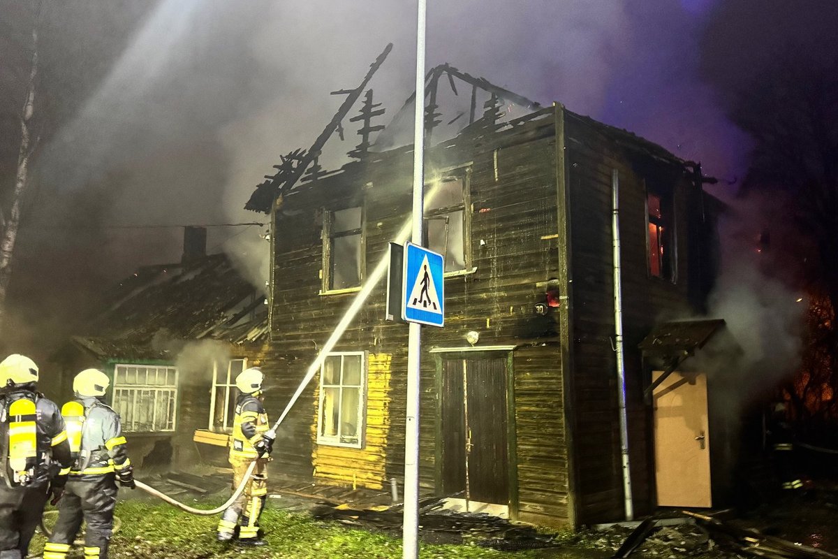 FOTOD | Türi linnas hukkus eluhoone tulekahjus inimene