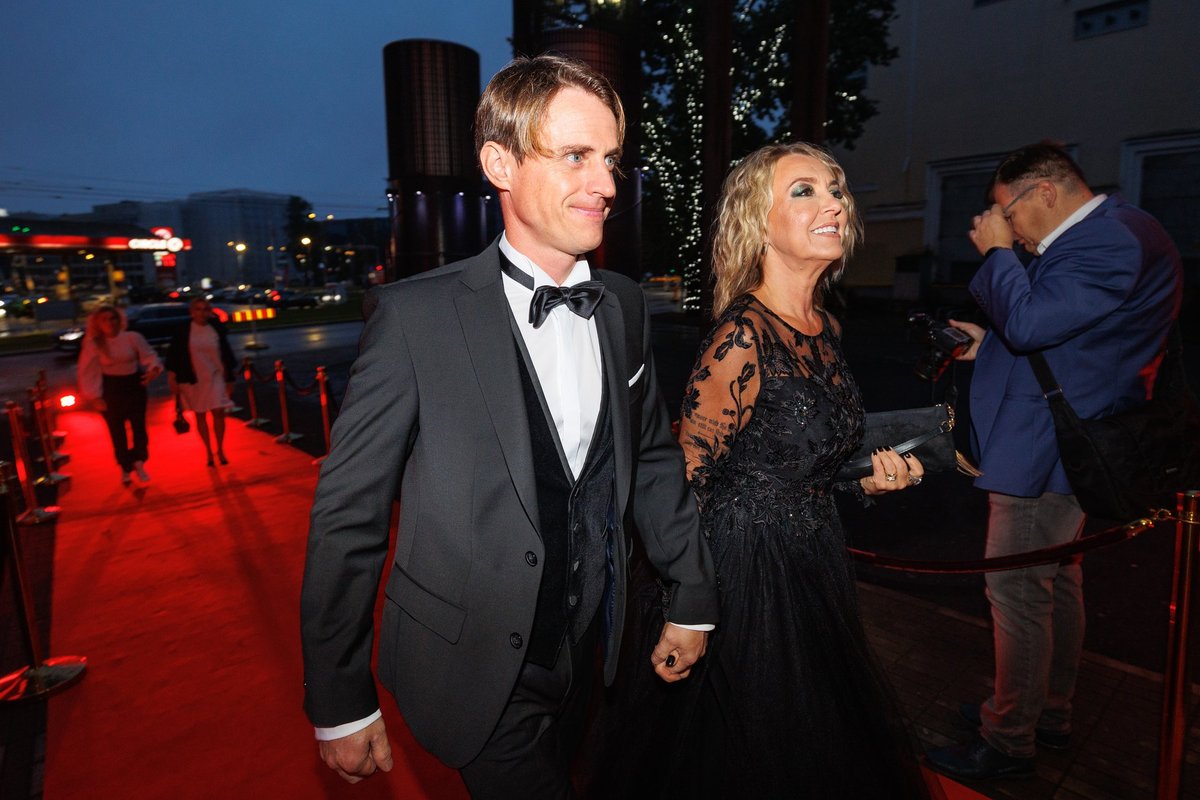 „Minu mehel on sünnipäev!“ Kirsti Timmer õnnitles oma 16 aastat nooremat kallimat tähtsa päeva puhul