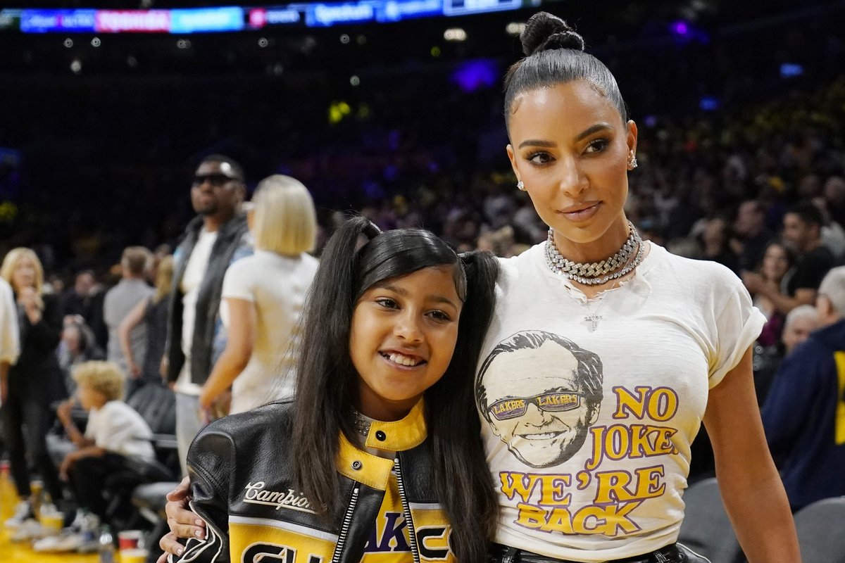 KLÕPS | Astub ema jälgedes! Kim Kardashiani tütar North West püüdis pilke uue välimusega