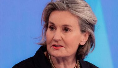 Briti telestaari emotsionaalne ülestunnistus: minu vend on minu poja bioloogiline isa