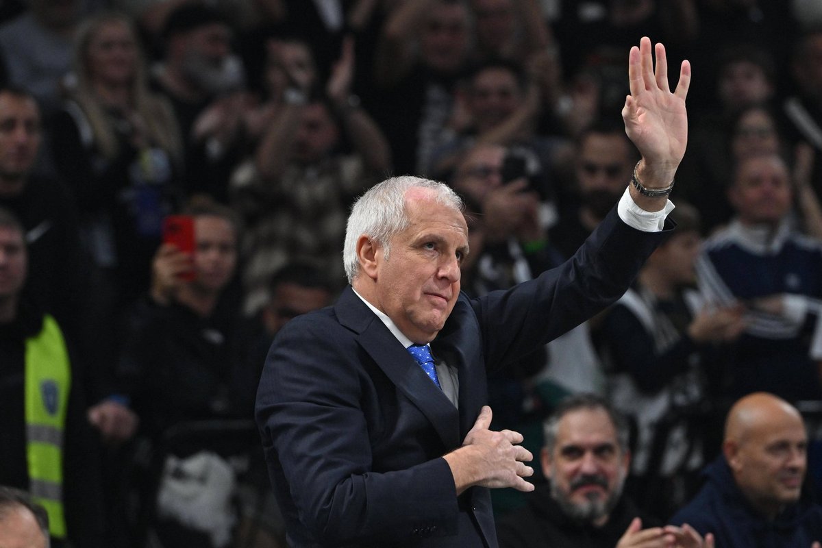 VIDEO | Legendaarset peatreenerit jumaldavad Belgradi Partizani fännid vilistasid mängijad julmalt välja