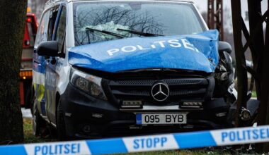 Päev liikluses: kaks autojuhti sõitsid vastu posti