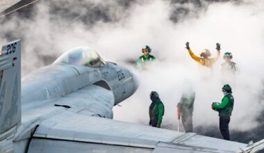 USA lennukikandja katastroofiline missioon: poole aastaga kaotati enda vigade tõttu kolm hävitajat