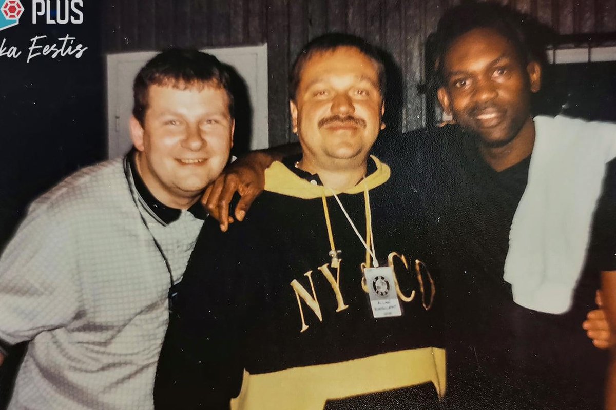 90ndate üks kuumimaid diskoreid Alari Kivisaar: muidugi mäletan ma kuulsusi, kes neljakäpukil ööklubides on olnud