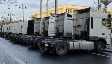 Vilniuse kesklinnas avaldatakse meelt Valgevenes lõksus olevate Leedu veokite pärast