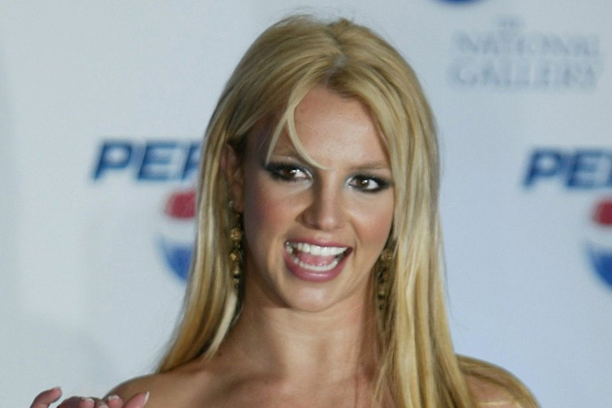 VIDEO | Bikiinidest suurt abi ei ole. Britney Spears vihub uues videoklipis tantsu poolpaljana