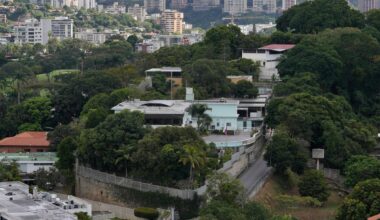 AP teatas Vene diplomaatide lähedaste evakueerimisest Venezuelast. Moskva: ärge alluge lääne provokatsioonidele!