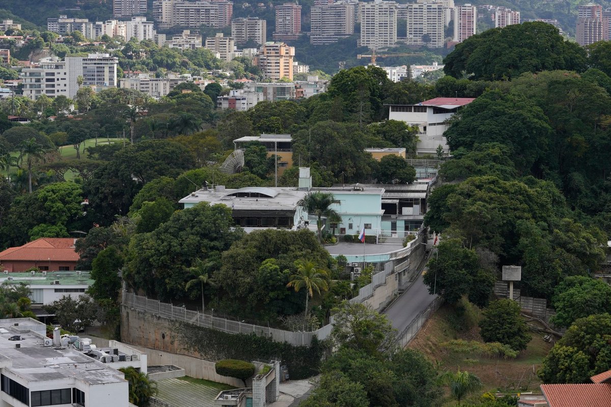 AP teatas Vene diplomaatide lähedaste evakueerimisest Venezuelast. Moskva: ärge alluge lääne provokatsioonidele!
