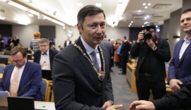 Uus Tallinna volikogu kogunes esimeseks istungiks, esimeheks valiti Kõlvart