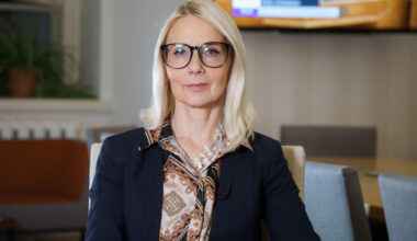 Helle-Moonika Helme: valitsus paneb õpetamise asemele koolidele peale ideoloogilise koormuse