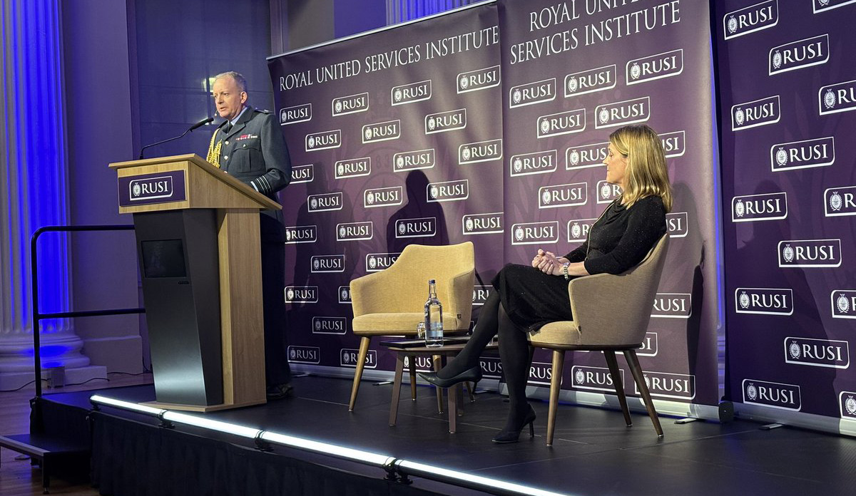 Briti väejuht: meie pojad ja tütred peavad olema valmis minema sõtta Venemaaga