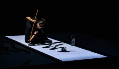 Tuhat pilti, üks vaikus - Sirp