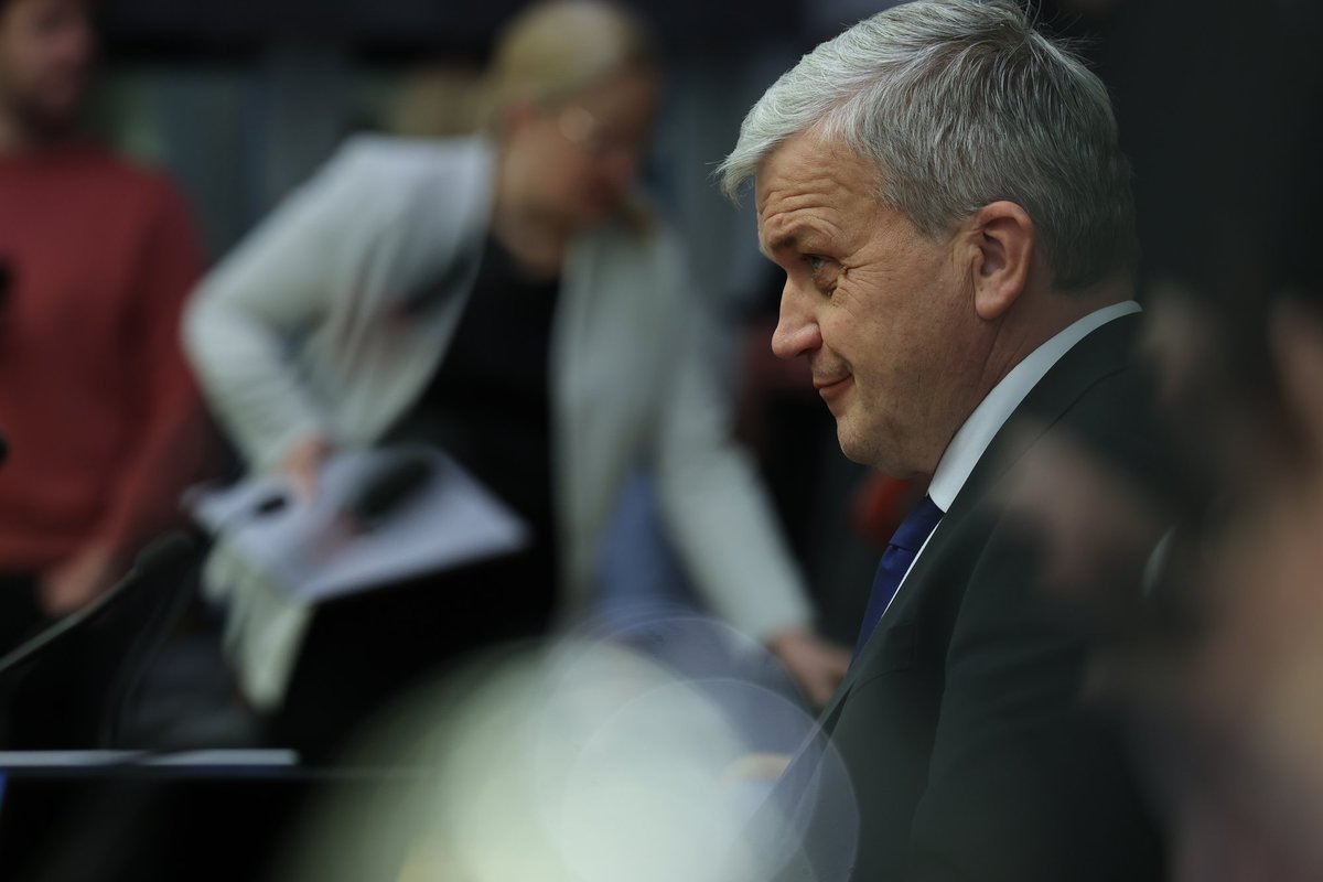 FOTOD | Tallinna volikogu kinnitas linnapeaks Peeter Raudsepa