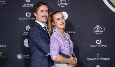 VIDEO | „Millal pulmad tulevad?“ Kristel Aaslaid ja Mattias Naan viskavad nalja jõululauas kõlavate küsimuste üle