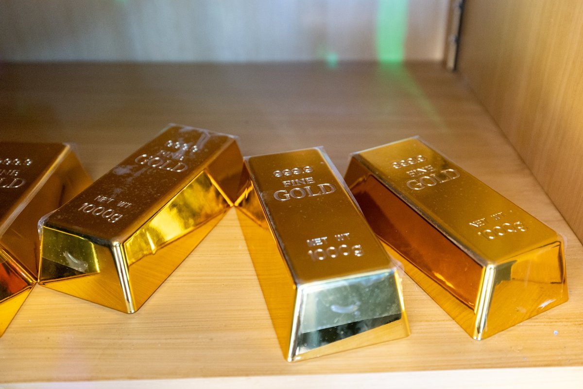 Kuld on teinud sel aastal hinnarekordeid. Pangad prognoosivad, mis saab hinnast tuleval aastal