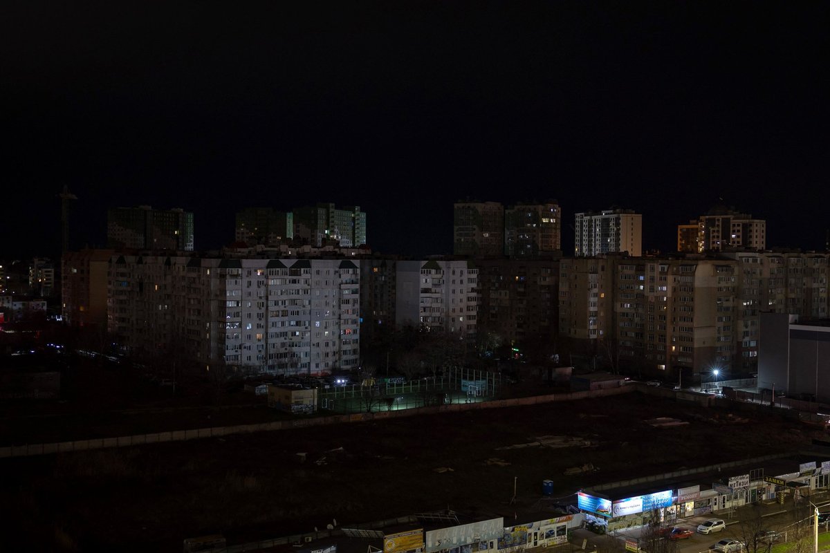 Venemaa ründab Ukrainat suure hulga rakettide ja droonidega