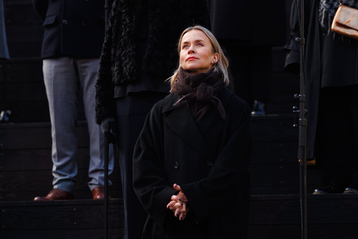 Evelin Võigemast avaldab, millist kommet on ta aasta lõpus proovinud rakendada: püüan selle positiivse ja helge asja kaasa võtta