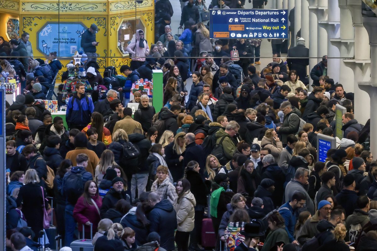 La Manche’i tunneli elektrikatkestus sundis reisijaid rongides ööbima