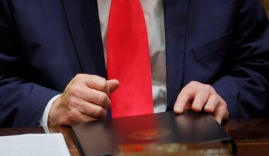 FOTOD | Silmatorkavad plaastrid! Trumpi käsi pälvis taas ohtralt tähelepanu - Kroonika