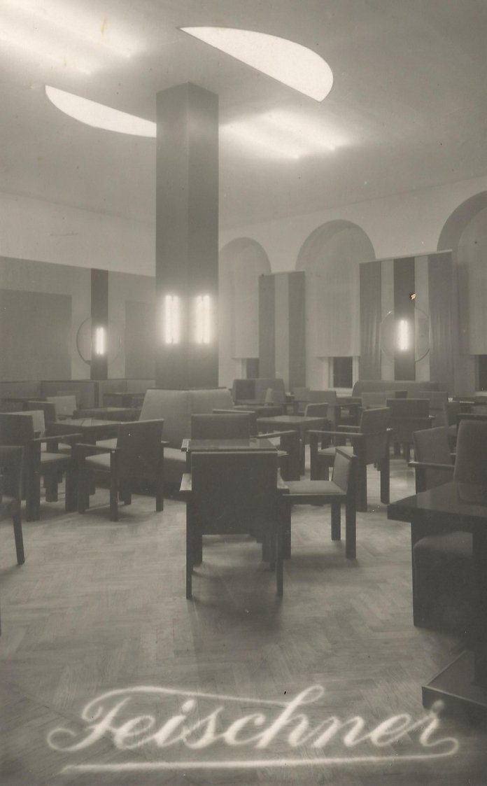 MOODNE: 1936. aastal kolis kohvik Feischner uutesse ruumidesse, kus nõukogude ajal oli aastakümneid kohvik Tallinn.