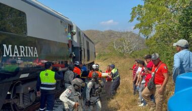 Mehhiko rongiõnnetuses sai surma vähemalt 13 ja vigastada 98 inimest