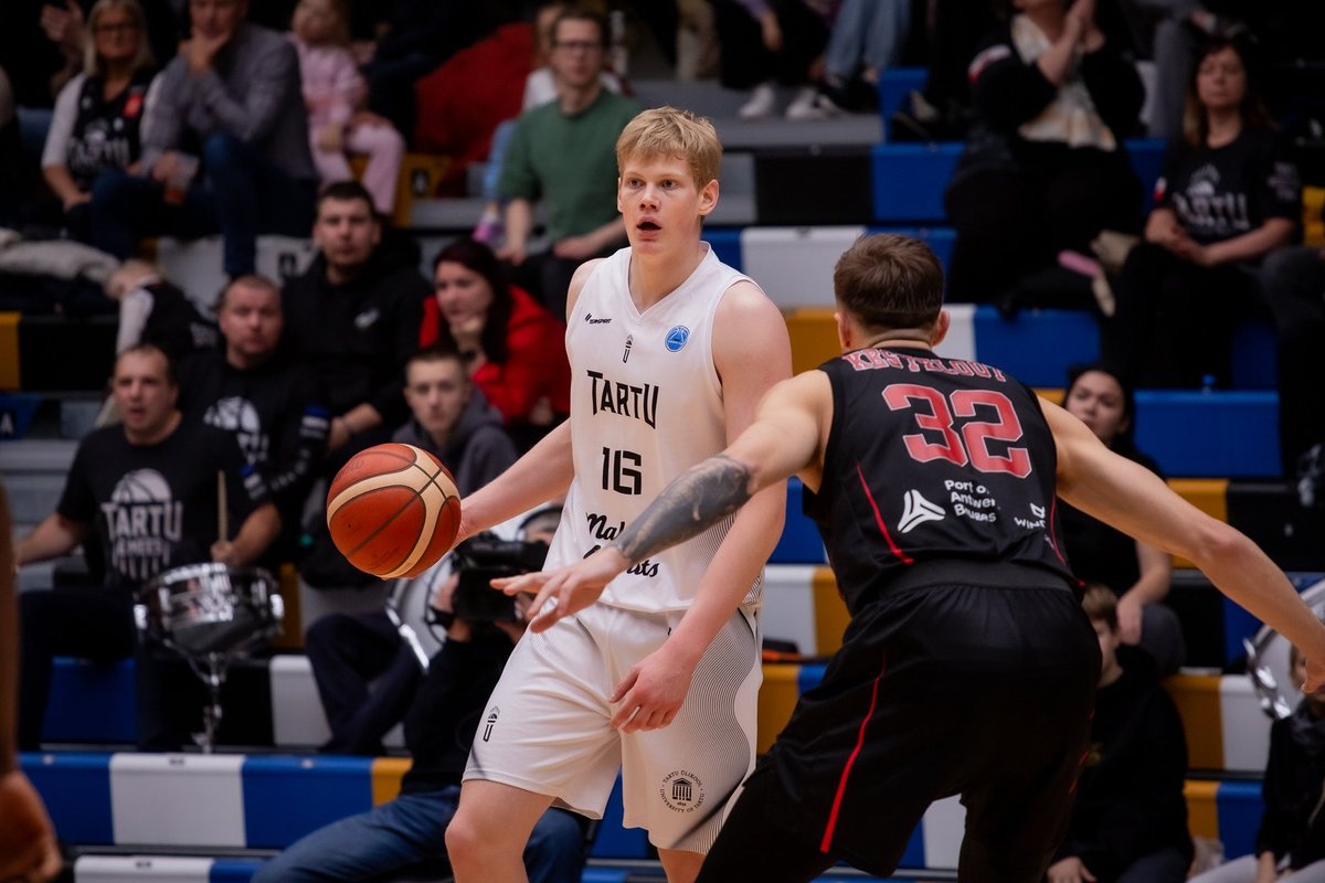 OTSEPILT DELFIS | Tartu Ülikool Maks & Moorits võitis ühisliiga punase laterna vastu avapoolaja 11 punktiga