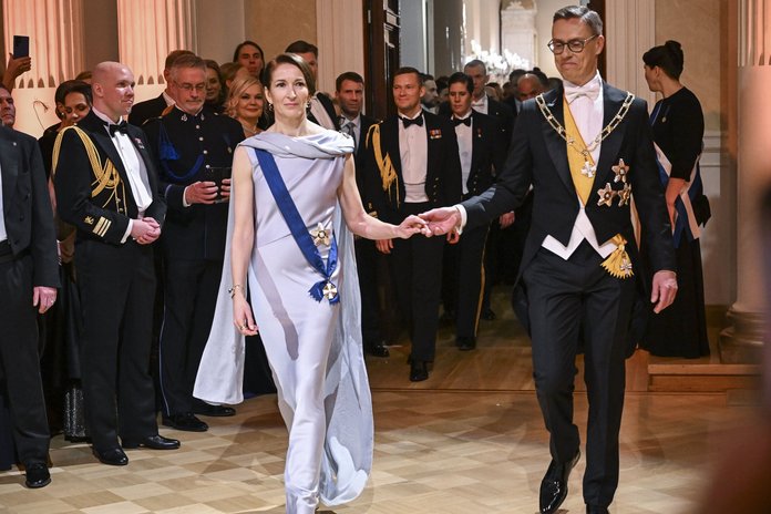 Soome presidendipaar alustamas avavalsiga.