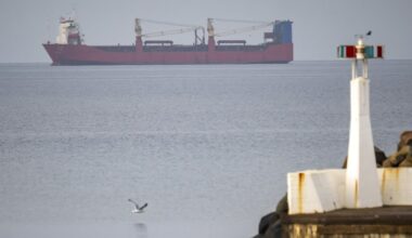 Rootsi ametnikud kontrollivad Vene kaubalaeva, mida lääs on varem süüdistanud relvakaubanduses