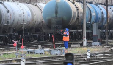 Karm langus. Vene nafta hind on aastaga poole võrra langenud