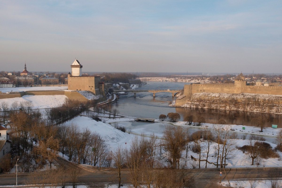 Narva inimesed nõuavad tariifide alandamist ja tahavad, et küte oleks neile tasuta