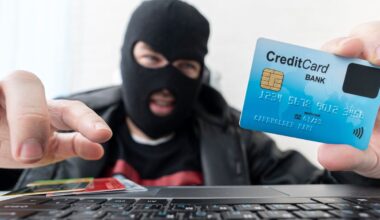 EKSPERT AITAB | Mida saab teha, kui oled kurjategijad juba oma pangakontole sisse lasknud?