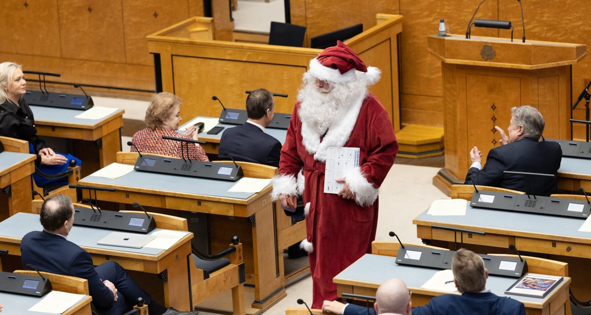 Jõuluvana riigikogu enam ei väisa