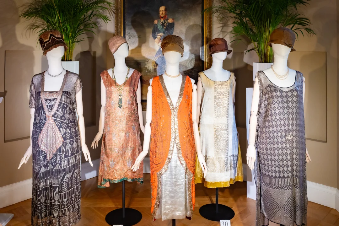 Keila-Joa lossis avati kahe maailmasõja vahelisele moele pühendatud näitus