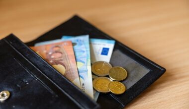 Tartu hoiu-laenuühistu peatas intressi ja hoiuste väljamaksed