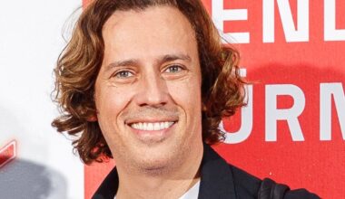 VIDEO | Taas Eestis! Maksim Galkin nautis jalutuskäiku vanalinnas ja jõi Tallinna jõuluturul glögi