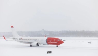 Soomes lennutas tugev tuul kaks lennukit lumehange