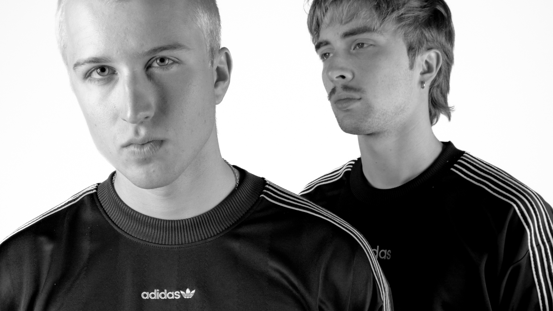 KUULA | HIJACKEDi esiksingel "UR A SUPERSTAR" tõstab lati kuhugi, kus ruum on pime ja tossu täis