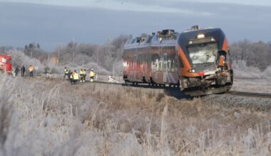 Saku liiklusõnnetus lõhkus Elroni rongi ja asendust pole kuskilt võtta
