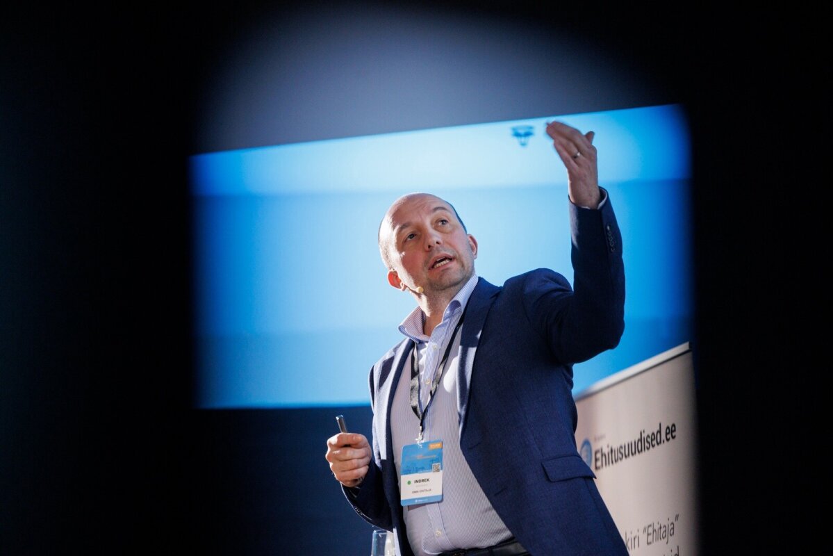 arendajad vallutavad Riiat, ehitajad vaatavad peeglisse