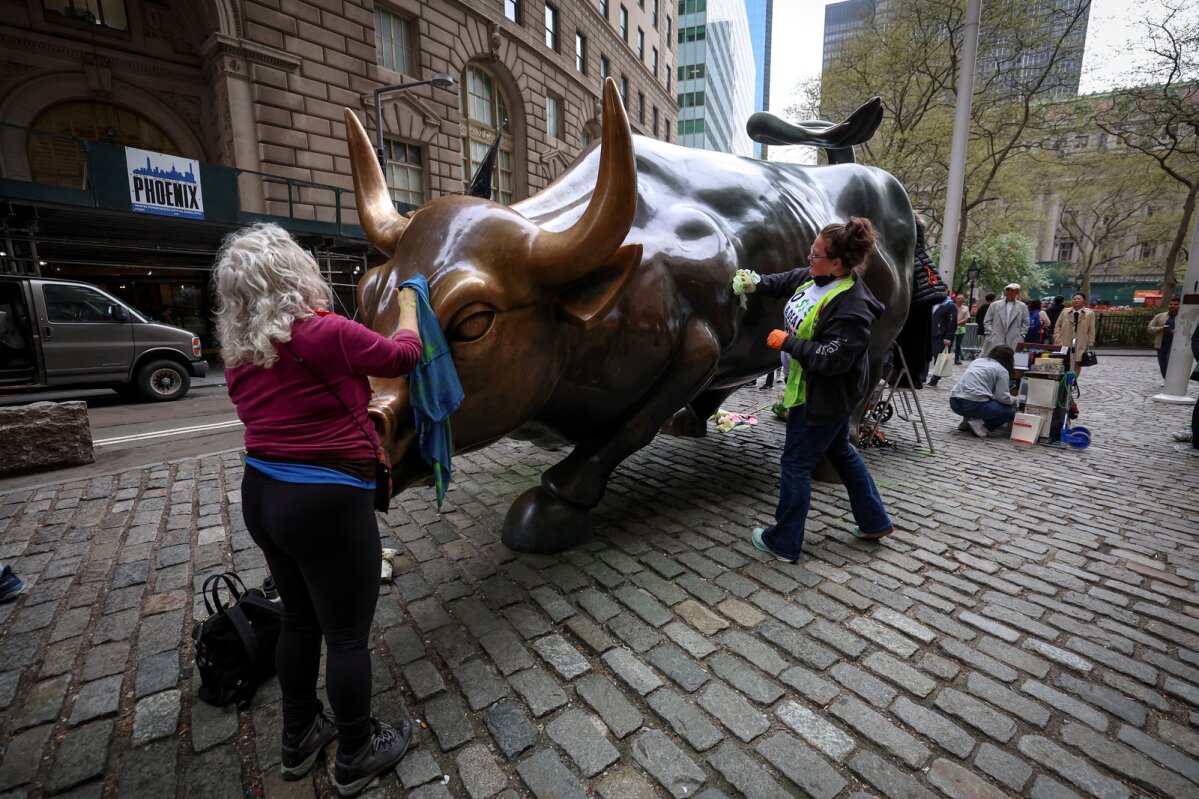 “Dollarit ei taheta enam uskuda”