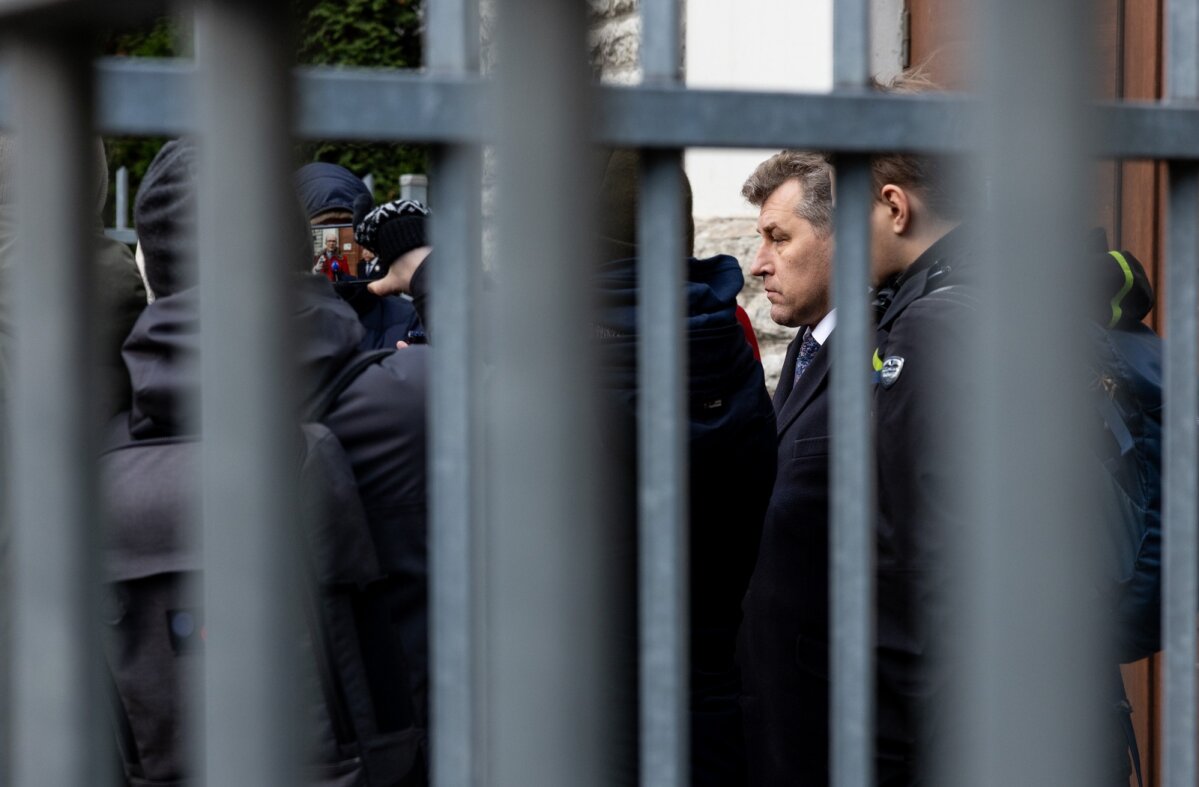 Kuidas osta Bentleyt ja õmmelda peaministrile frakki: aasta läbi Äripäeva fotode