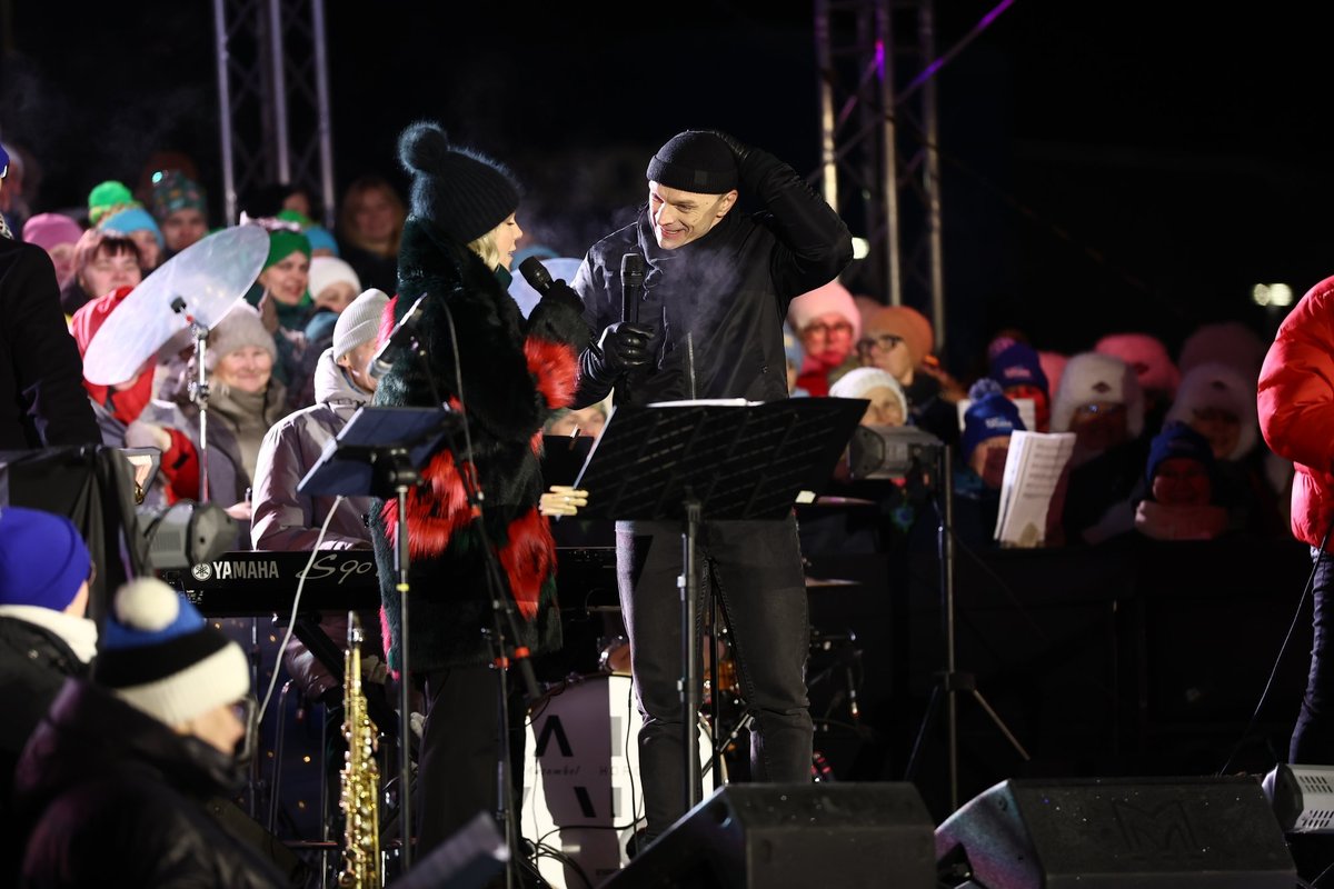 FOTO | Üle aastate koos laval! Gerli ja Tanel Padar musitseerivad üheskoos Otepää Talveöölaulupeol