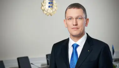 1280px-Kristen_Michal,_2011