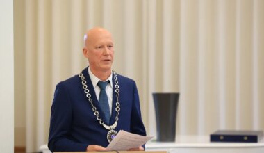 Linn taastas nõukogude liikmete tasud