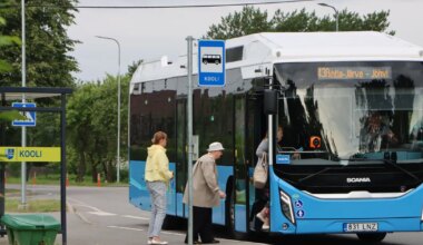 URMAS UUDEMETS ⟩ Jätke see maabussi piletihind... Meie sajad miljonid põlevad mujal
