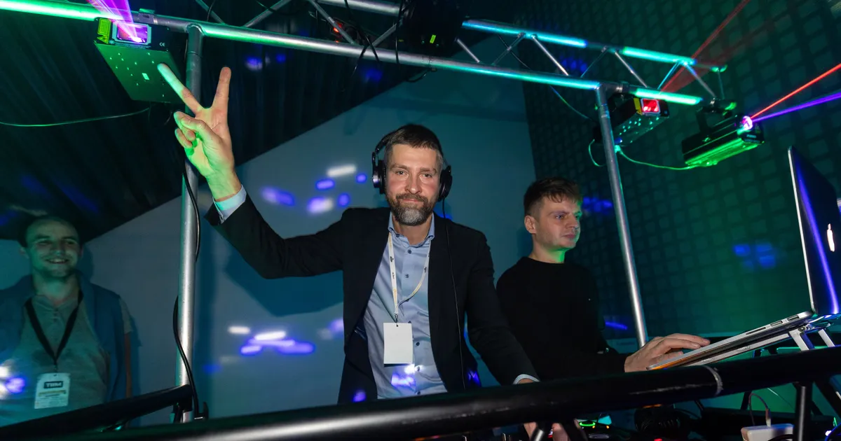 Riigikogulasele kuulunud raadiojaam vahetas omanikku, sõnasaated kaovad selle eetrist - Postimees