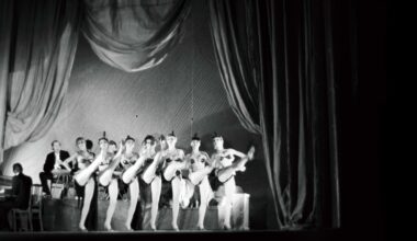 Pühakoja ja bordelli vahel - Müürileht